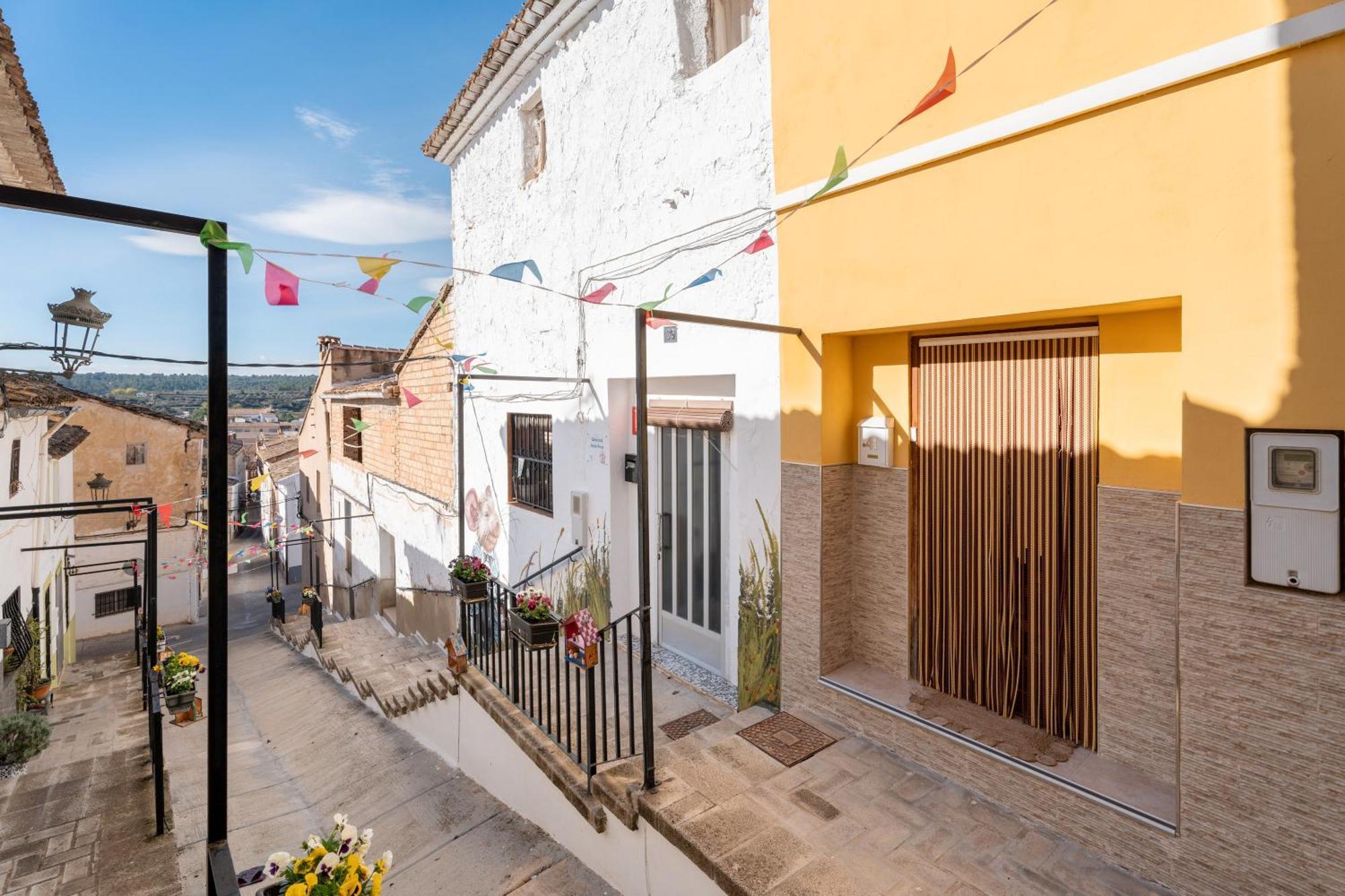 Gasthaus Casa Raton Perez Navarrés Exterior foto